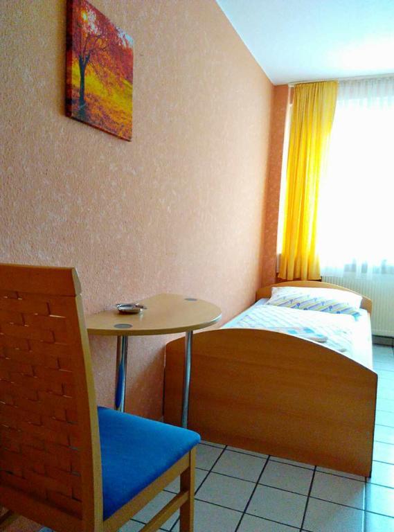Hotel Yans Ομπερχάουζεν Δωμάτιο φωτογραφία