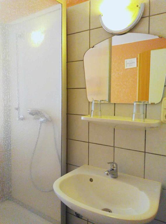 Hotel Yans Ομπερχάουζεν Δωμάτιο φωτογραφία