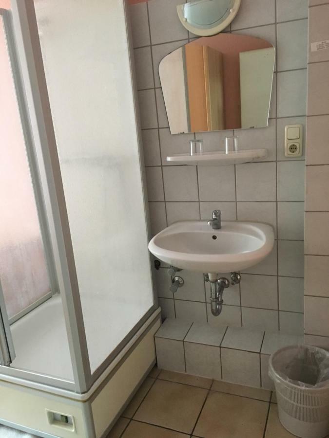 Hotel Yans Ομπερχάουζεν Εξωτερικό φωτογραφία